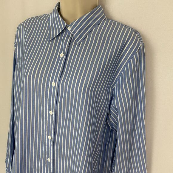Foxcroft Wrinkle Free Button Up Top Womens 12 Striped Blue White Relaxed Soft - Picture 2 of 11